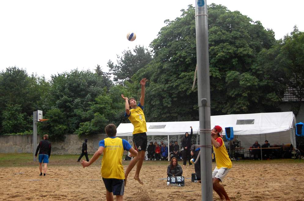 tl_files/music_academy/Aktuelles/Beachvolleyball_Kallinchen2011.JPG